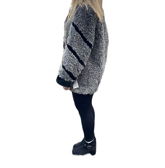Lammskinnskappa med special-designade ärmar - Bild 3